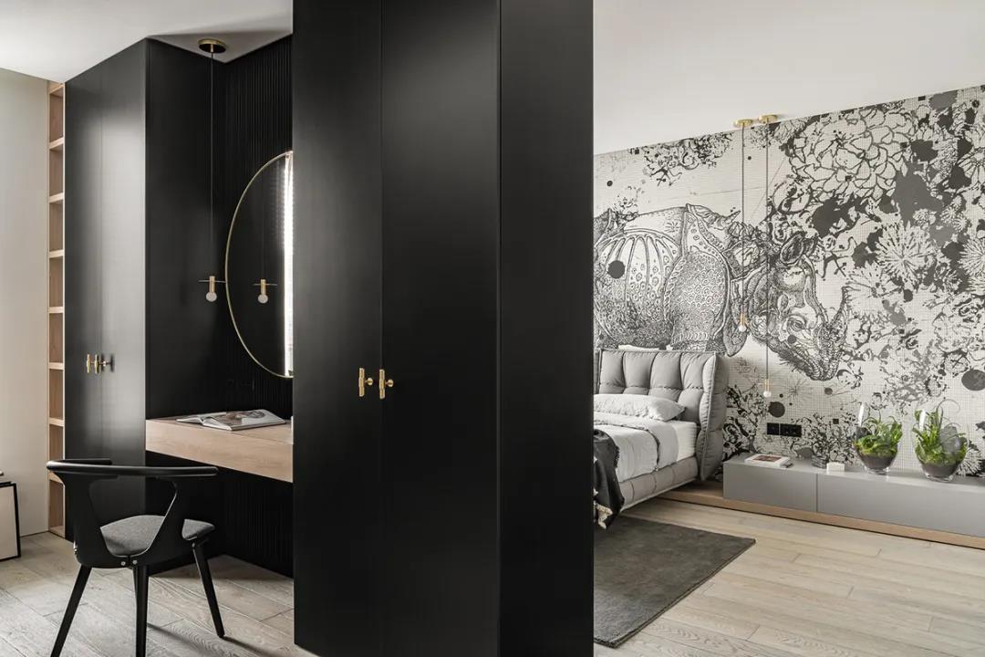 []用高级灰+原木风装修115平的家，有腔调！