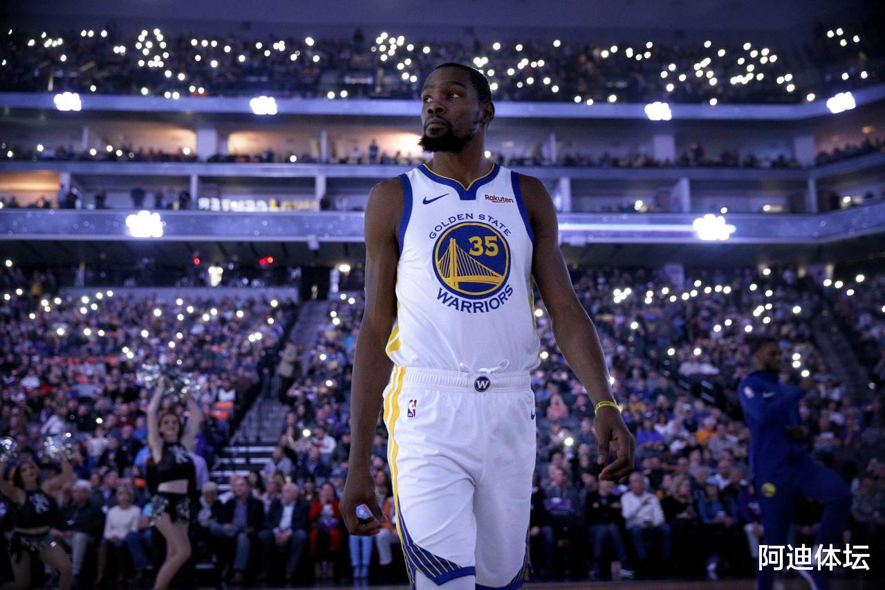 戴维斯■联盟身高突然暴涨的7大球星:两人从控卫变成中锋,中国一人上榜