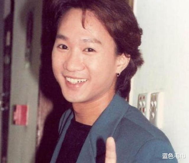 黄家驹|1993年，黄家驹演唱中跌落3米高台，队友黄贯中一切有预兆！