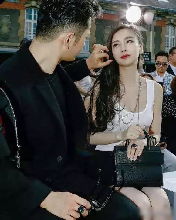 『黄晓明』Baby不在沉默，公开控诉黄晓明。网友们早看出端疑