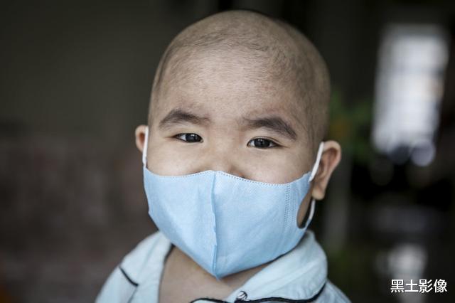 彩礼|广东姑娘不顾母亲反对零彩礼嫁“装修哥”，生下儿子不久后悲剧了