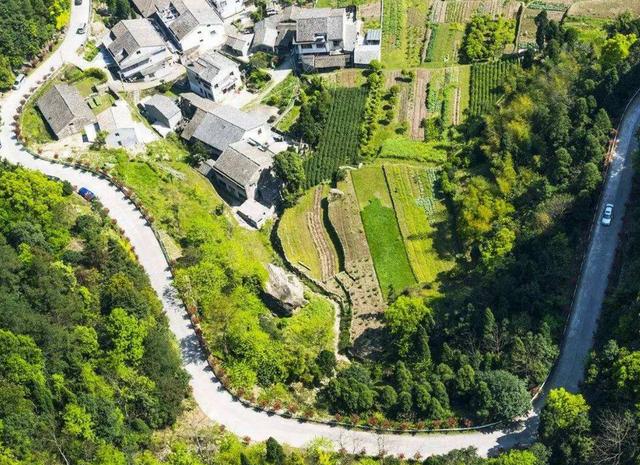 五岳|浙江知名度最高的一座山，景点多达500多个，景色可与五岳相媲美