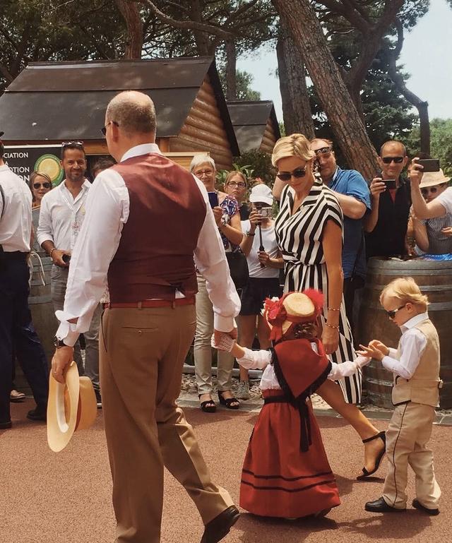 唐嫣@摩纳哥王妃变开心了！3次逃婚被强行“追回”，大婚当天以泪洗面