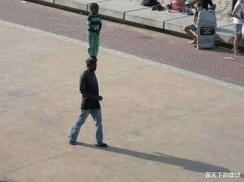苹果|“为啥苹果用户总认为安卓手机用一段时间就会卡？评论区有点小争论哈！”