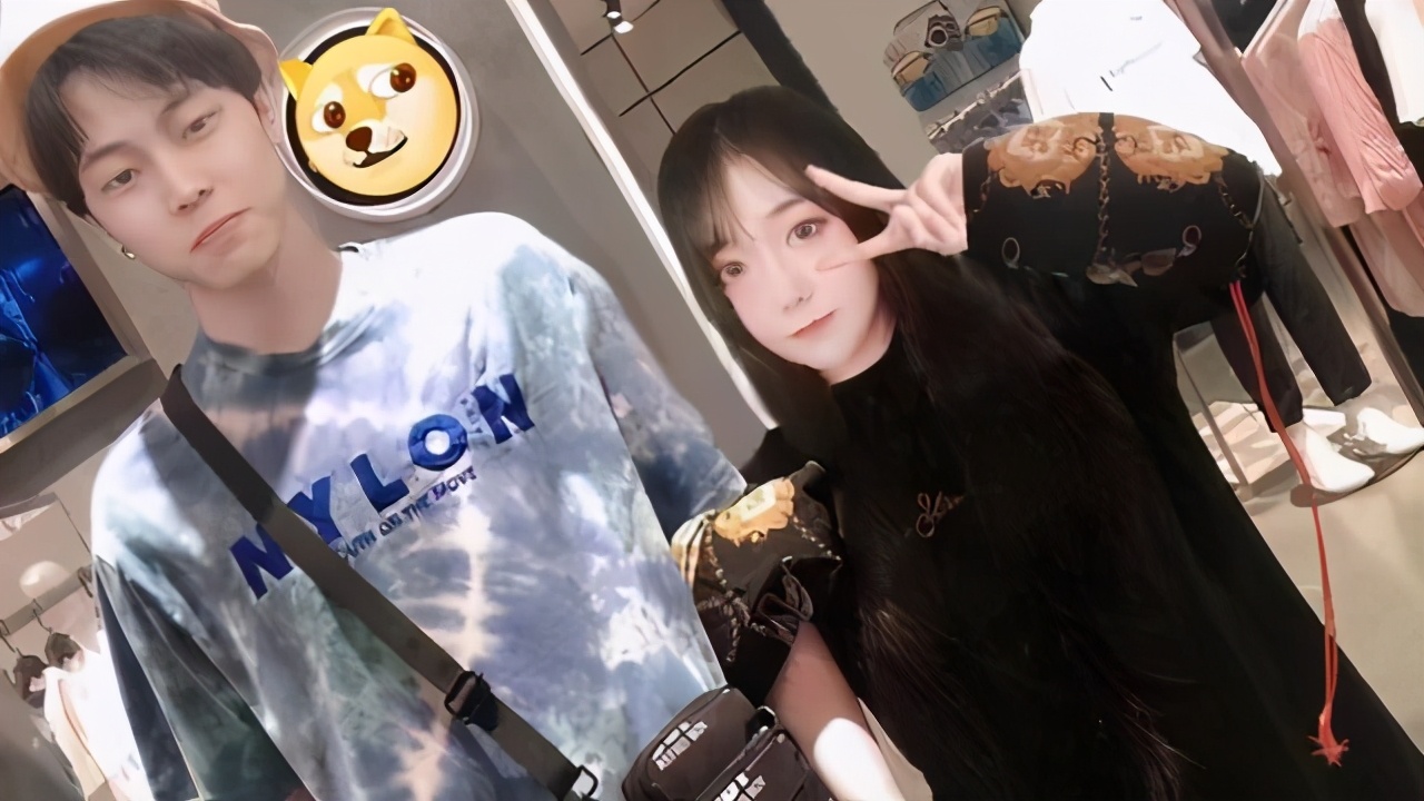 一条小团团|小团团直播出事故，“大肚男友”突然入镜头，网友直接炸锅