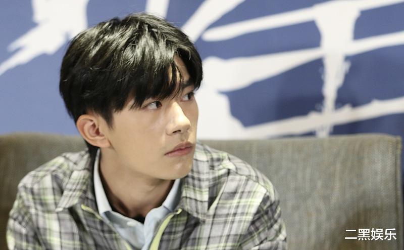 王晶：易烊千玺演张无忌合适！新版《倚天屠龙记》王晶官宣，徐锦江再演“ 金毛”