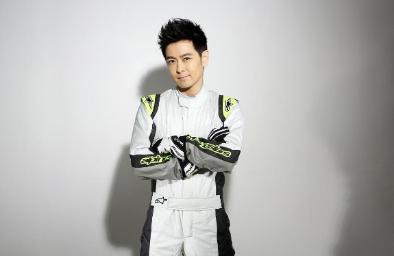 #黄磊#明星奢华排行榜, 成龙只排第七, 第一是娱乐圈公认的好先生