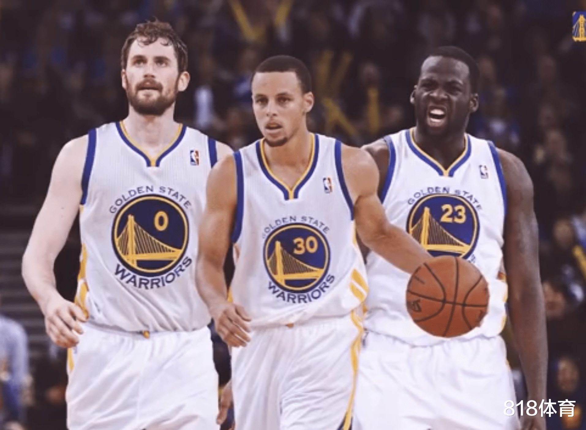 字母哥▲克莱+维金斯+高位选秀权换字母哥! 名记: 克莱拿不了GOAT, 字母哥可以