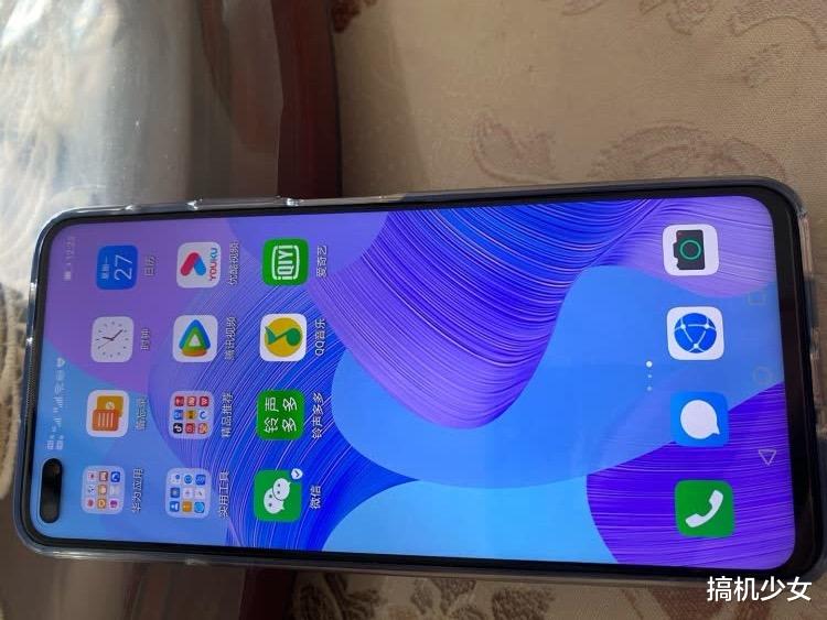 华为■华为发力清仓，麒麟990+8GB+大电池跌至1949元，网友：终于等到了