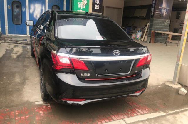 比亚迪F3|农民工也能买得起，顶配6.59万，比捷达抗造，不火都难！