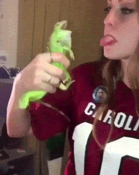 外国人少GIF | 在危险的边缘试探