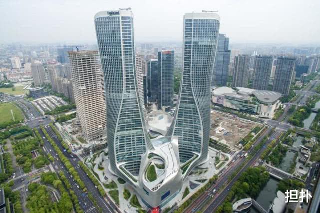 『宗庆后』杭州最大的隐形富豪，公司不上市不贷款，在银行存百亿现金赚利息