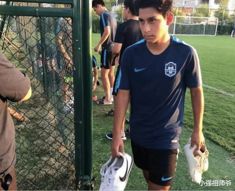 中超|新希望!19岁华裔孔卡有望实现中超首秀,或解决国足大问题!