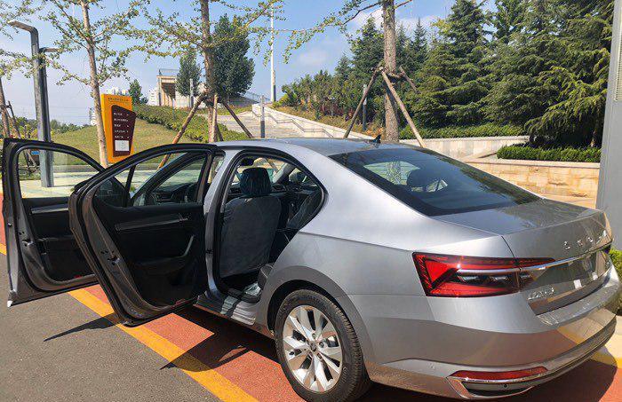 斯柯达速派@全款17万怒提斯柯达速派，驾驶240天，车主：想说十个字