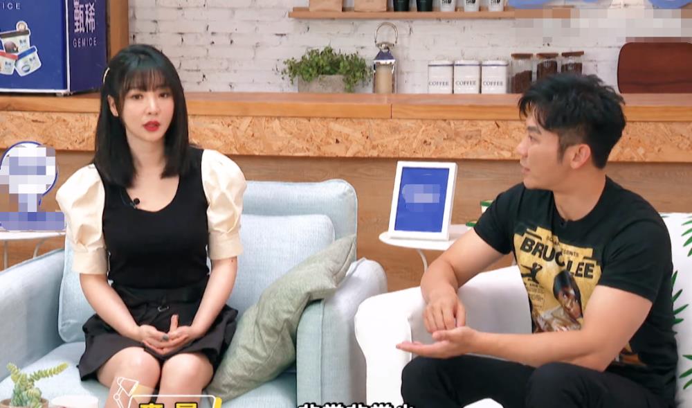 李晨|李晨早上起来洗脸忘关摄像头，有谁注意他有多少牙刷？范冰冰评论区炸了