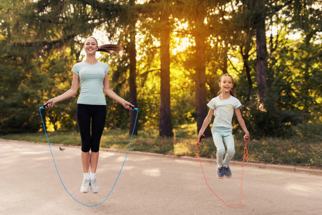 运动|夏天太热不想出门减肥怎么办？学会这几招，在家也能减肥瘦身！