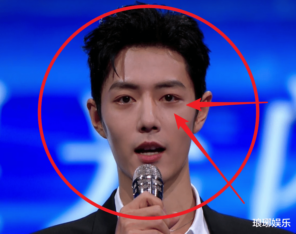 肖战|肖战星动之夜走红毯，怼脸生图公开，29岁的真实状态我却看愣了