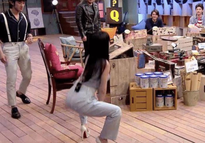 「柳岩」柳岩为啥39岁至今无人追？看到她做深蹲的那一刻，网友：这谁敢追啊？