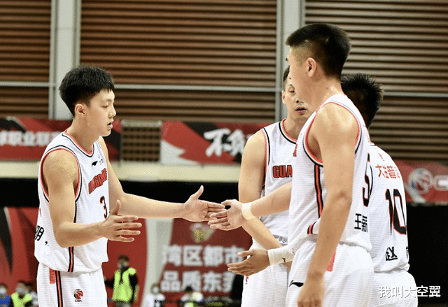 广东男篮|早上九点，广东男篮惨败浙江原因浮出水面，球迷呼吁：转变思路