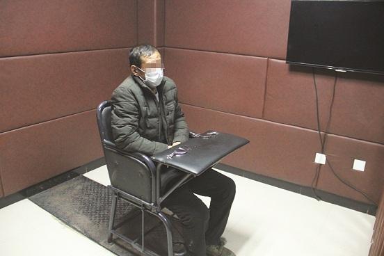 「民警」盗伐树木403株，其中珍贵树种43棵！跛足男子疫情期冒雪进山作案