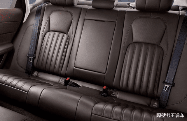 【捷豹XFL】从38万降至29万，沦为“价格屠夫”，曾加价被土豪捧红，如今却无人问津