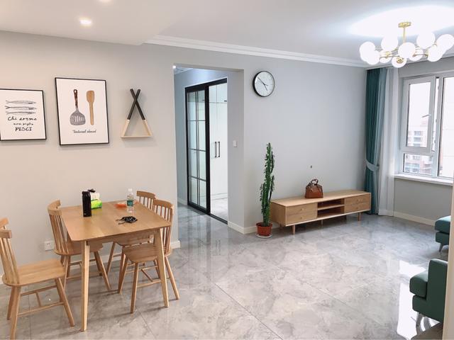 「」刚完工的新房，全房简约风装修，不做电视墙，简洁又舒适，晒晒！