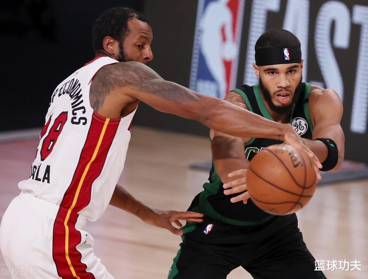 德维恩·韦德|连续0+0!伊戈达拉成毒瘤!36岁白捡4800万!功勋韦德仅100万!