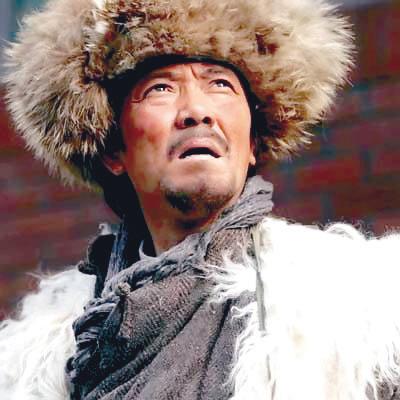 李幼斌|62岁李幼斌聚餐谈戒酒，满脸皱纹眼神飘忽，太节俭一顶帽子戴一年