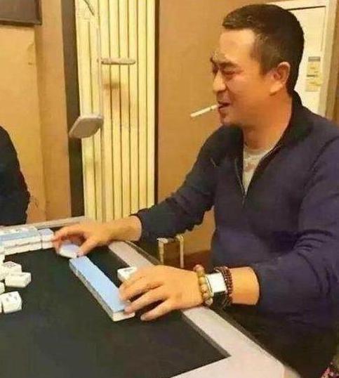 【权志龙】身价上亿明星喜欢抽什么烟？权志龙一盒高达15万，最厉害的是黄渤