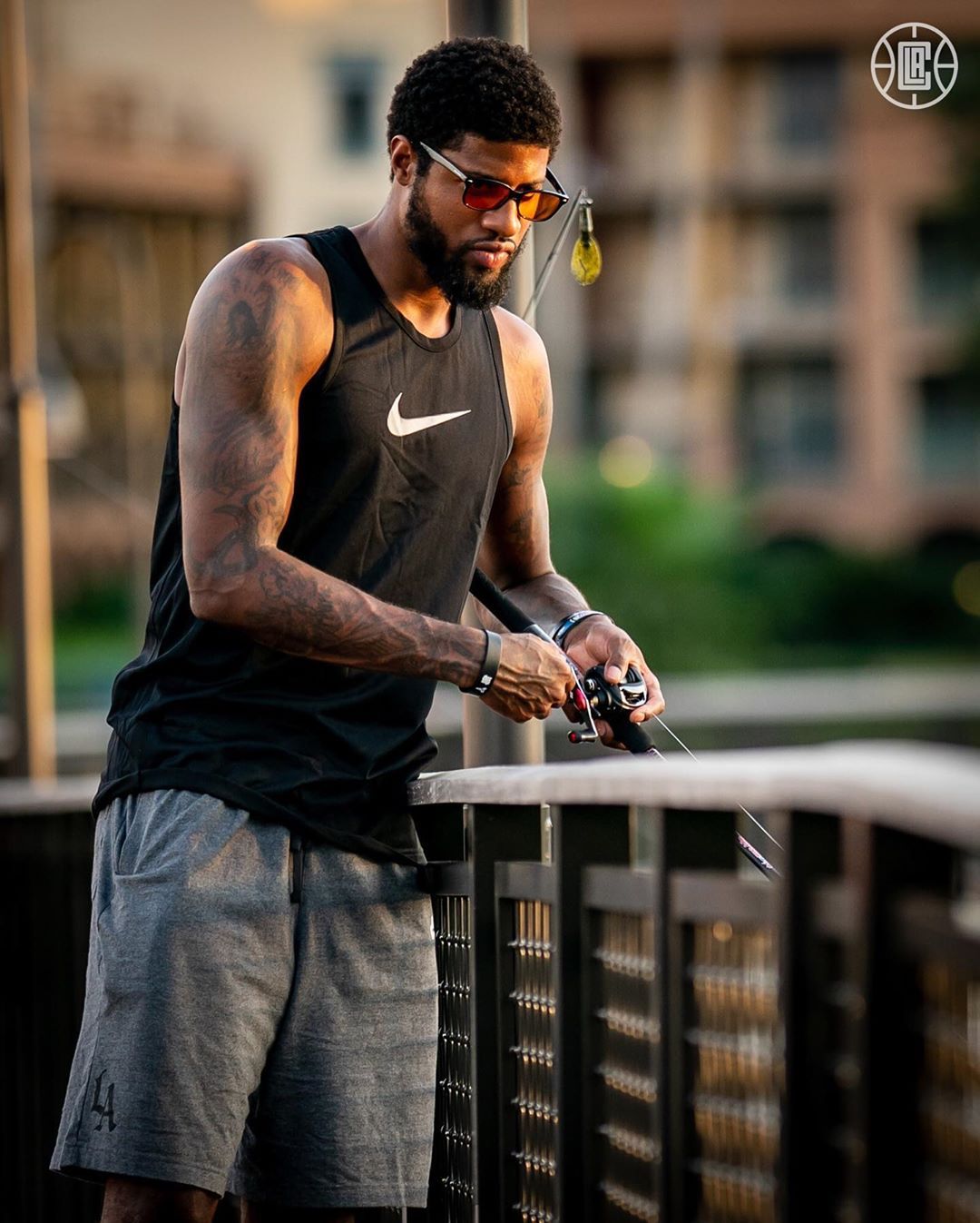 季后赛|快船这下危险了？乔治又开始钓鱼了，球迷：这是准备季后赛“钓鱼”的节奏？