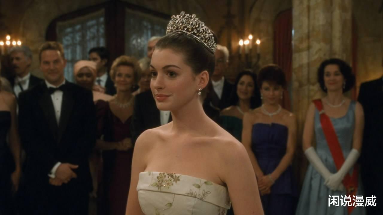 「安妮·海瑟薇」安妮海瑟薇：从好莱坞公主到资本的玩物，只需要一张精致的面孔！