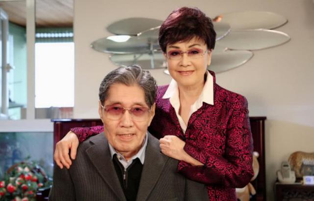 李谷一|老艺术家76岁李谷一近照，已走出丧夫之痛，与女儿肖一相依为命