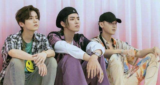 张艺兴：归国四子如今三人抱团，一人越挫越勇，网友：三个打不过一个