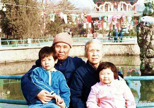 【邱会作】邱会作晚年生活如何?时隔多年夫妻终于团聚,每天生活很充实!