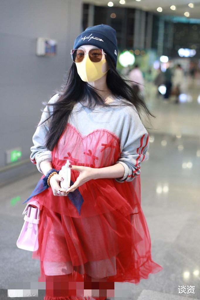 黄国伦|范冰冰近照惹争议,体态臃肿腰腹粗圆,造型被嘲像去跳广场舞