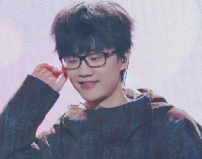 演唱会▲“唯一”不混娱乐圈的男歌手，从不宣传演唱会，却场场一票难求