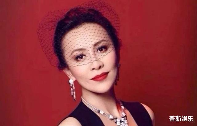 【许晋亨】许晋亨是他弟弟,他操劳一生因病去世,弟弟坐享百亿家产娶李嘉欣