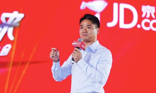「刘强东」当年刘强东承诺京东001号快递员：干满5年就能买房，后来变成这样
