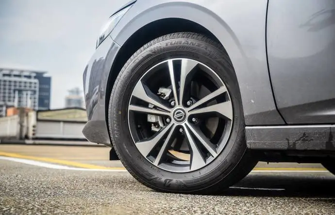 轮胎|性能、油耗、舒适性全面对比,全国销量Top 5轿车谁最强?