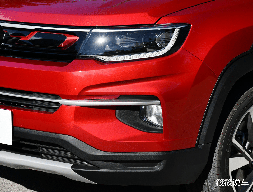 长安汽车|长安“小霸王”上市了！比大众途岳帅气，轴距2米6配豪华内饰，6.99万