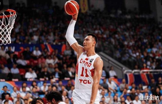 「易建联」易建联接班人?17岁小将获姚明、杜锋认可,或参加奥运落选赛!