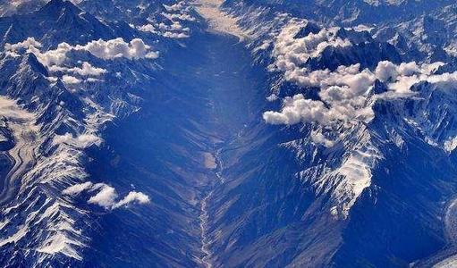 |被传的神乎其神的“昆仑山螳螂人”，到底是咋回事？