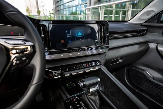 长安逸动|5.98万起，可全面压制逸动PLUS，刚上市不久的RC-5，到底怎么样？