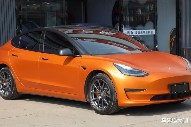 特斯拉|Model3跌至新低度！24万多一辆，疯狂降价背后另有隐情？