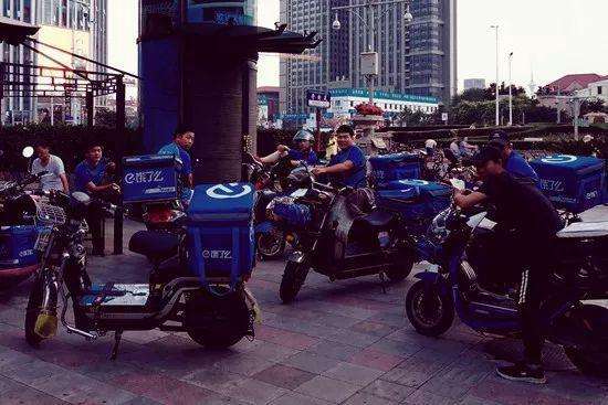 「饿了么」跑美团、饿了么外卖的骑手，如何在淡季日跑200元以上