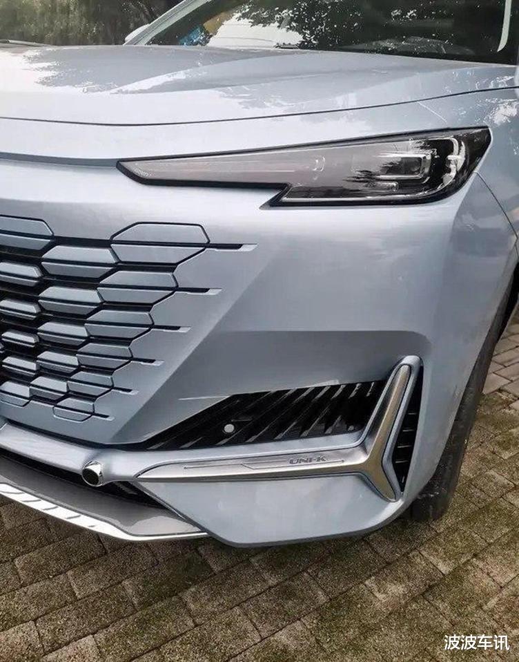 长安汽车|长安UNI-K无伪装实车亮相街头，外观很靓，内饰很有科技感