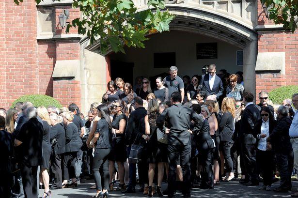 冰川思想库|澳洲女子无故消失,悲伤丈夫苦求大家帮忙找人,其实他一直知道妻子在哪儿