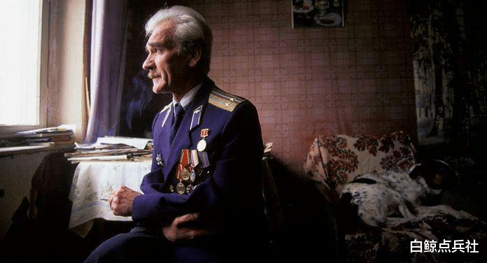 「核武器」37年前最惊险的一夜，如果不是他值班，整个世界可能早已灭亡