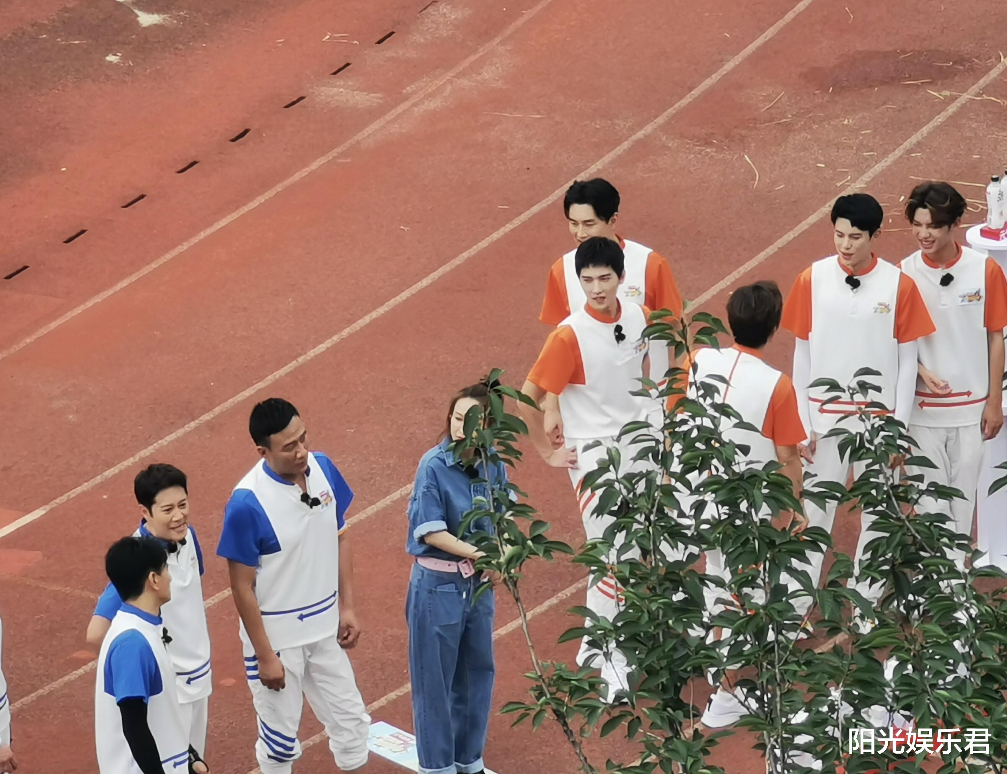 创造营|《创造营》刚结束，姜贞羽转头就参加新综艺，同行嘉宾都是当红男神