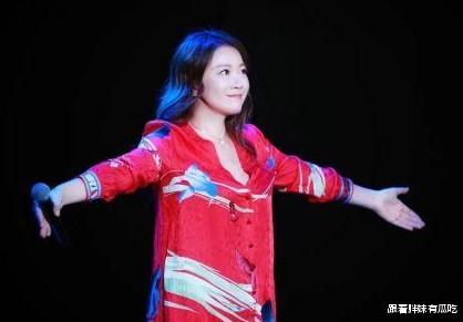 叶蓓|许巍为她破例，朴树因她重出江湖，淡出乐坛多年，民谣一姐仍是她